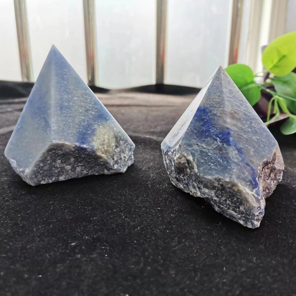 Crystal Rough Pyramid-ToShay.org